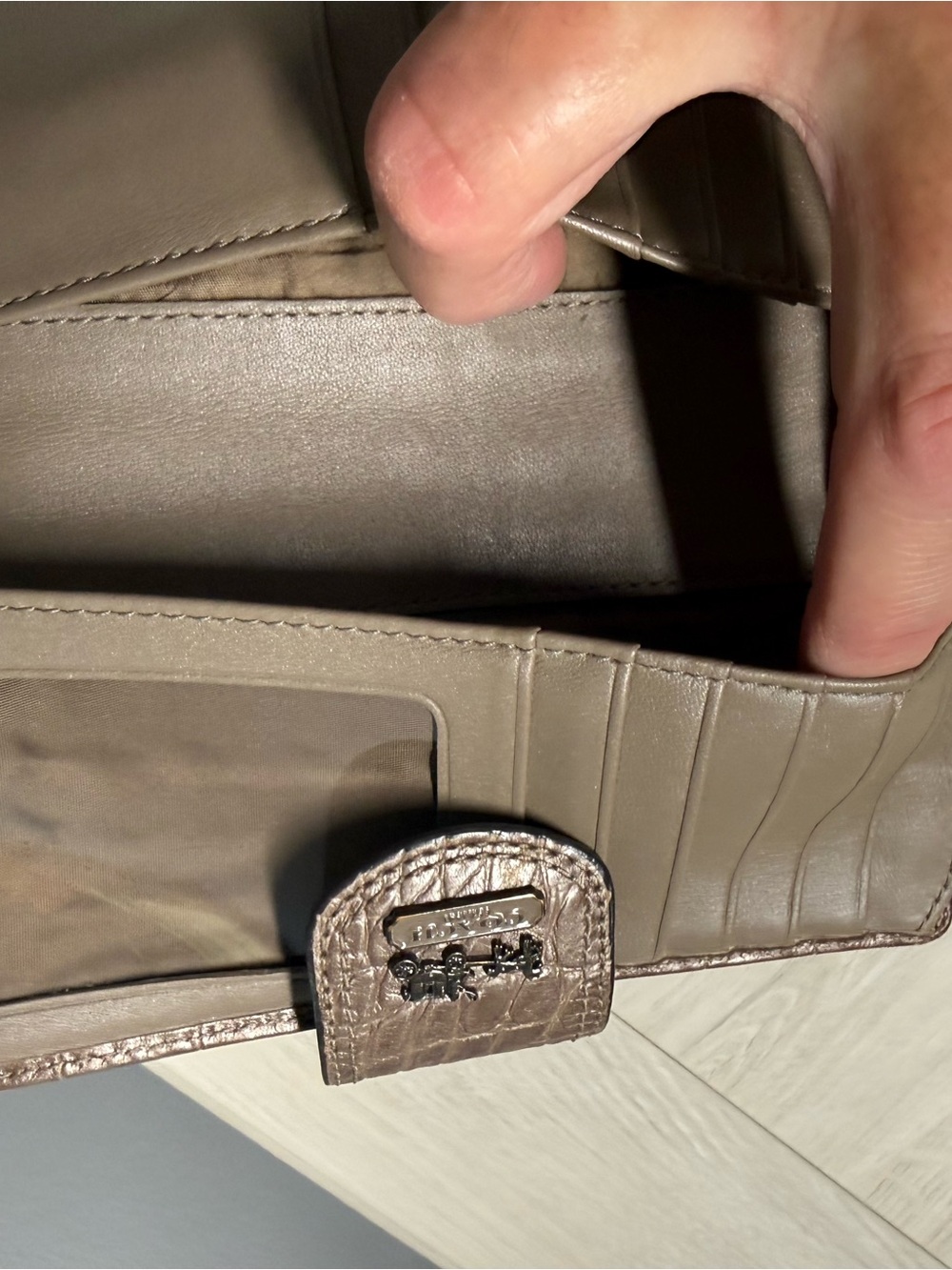 Coach Metallic Croc Embossed Long Wallet Zip Pocket - Picture 6 of 6